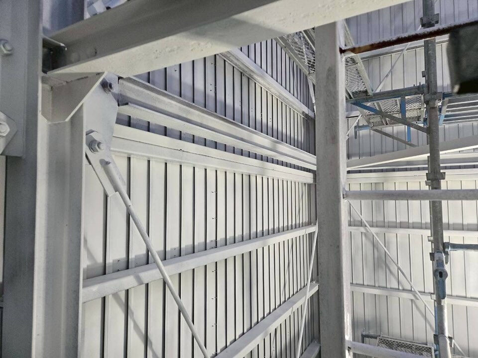 🏗️ 山形県山形市　某100円ショップ外部修繕工事